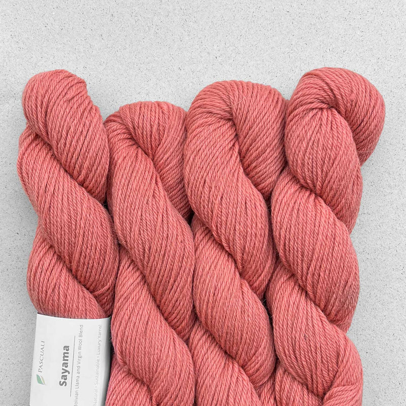 Pascuali Sayama in 302 Rouge: Lama-Schurwoll-Garn.