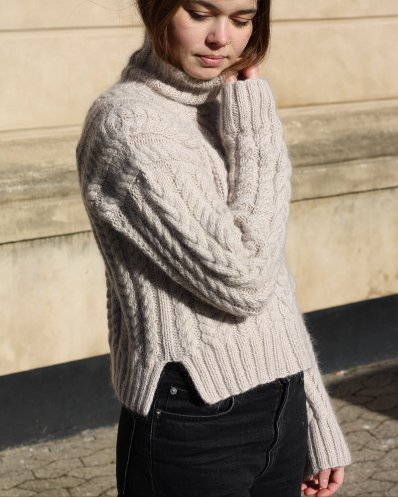 Chunky Cable Sweater – Strickanleitung & Garnpaket - BONIFAKTUR
