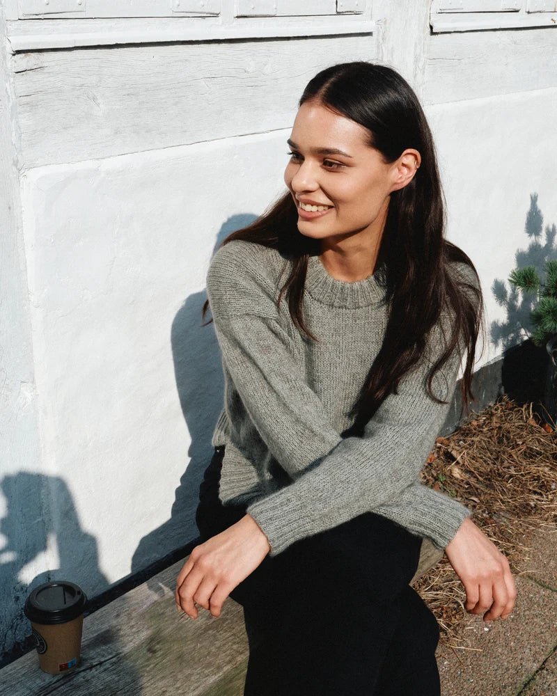 Astrid Sweater – Strickanleitung & Garnpaket - BONIFAKTUR - Kleinste - Astrid Sweater – Strickanleitung & Garnpaket