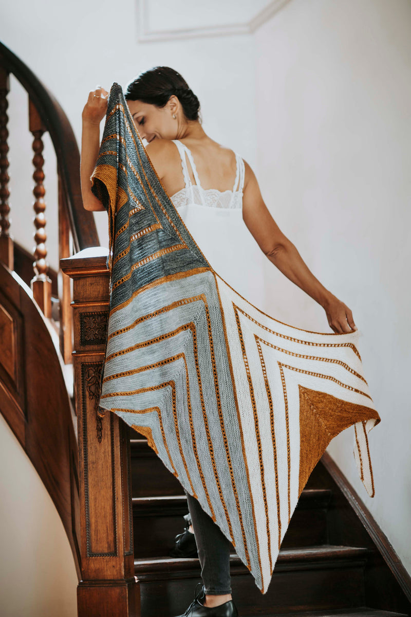 The Frank Shawl von Joji Locatelli – Garnpaket