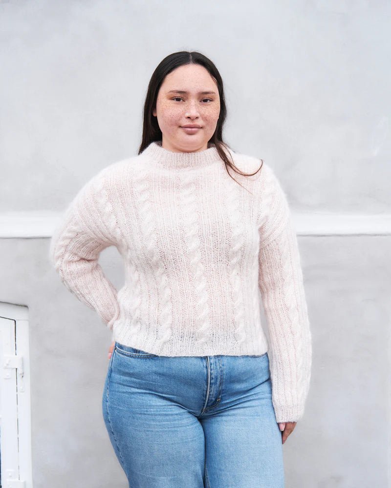 Ribbed Cable Sweater – Strickanleitung & Garnpaket - BONIFAKTUR - Kleinste - Ribbed Cable Sweater – Strickanleitung & Garnpaket