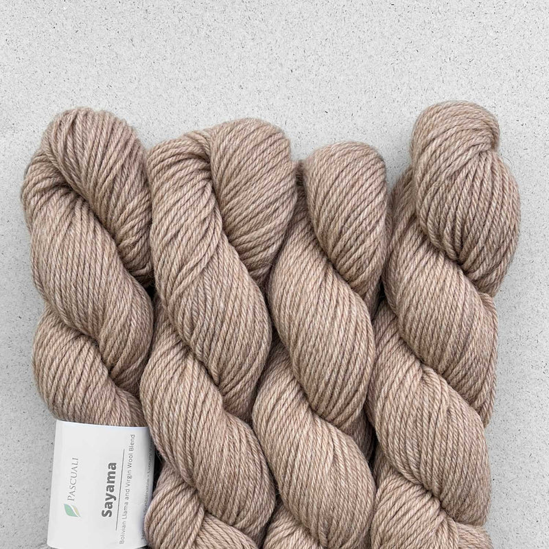 Pascuali Sayama in 309 Taupe: Lama-Schurwoll-Garn.