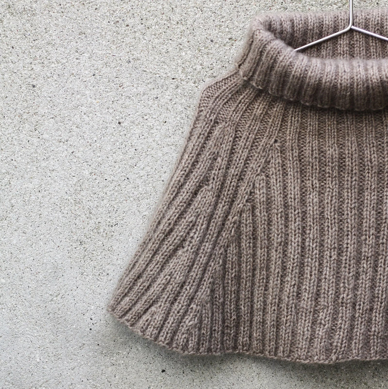Nordhavn Cape – Strickanleitung & Garnpaket