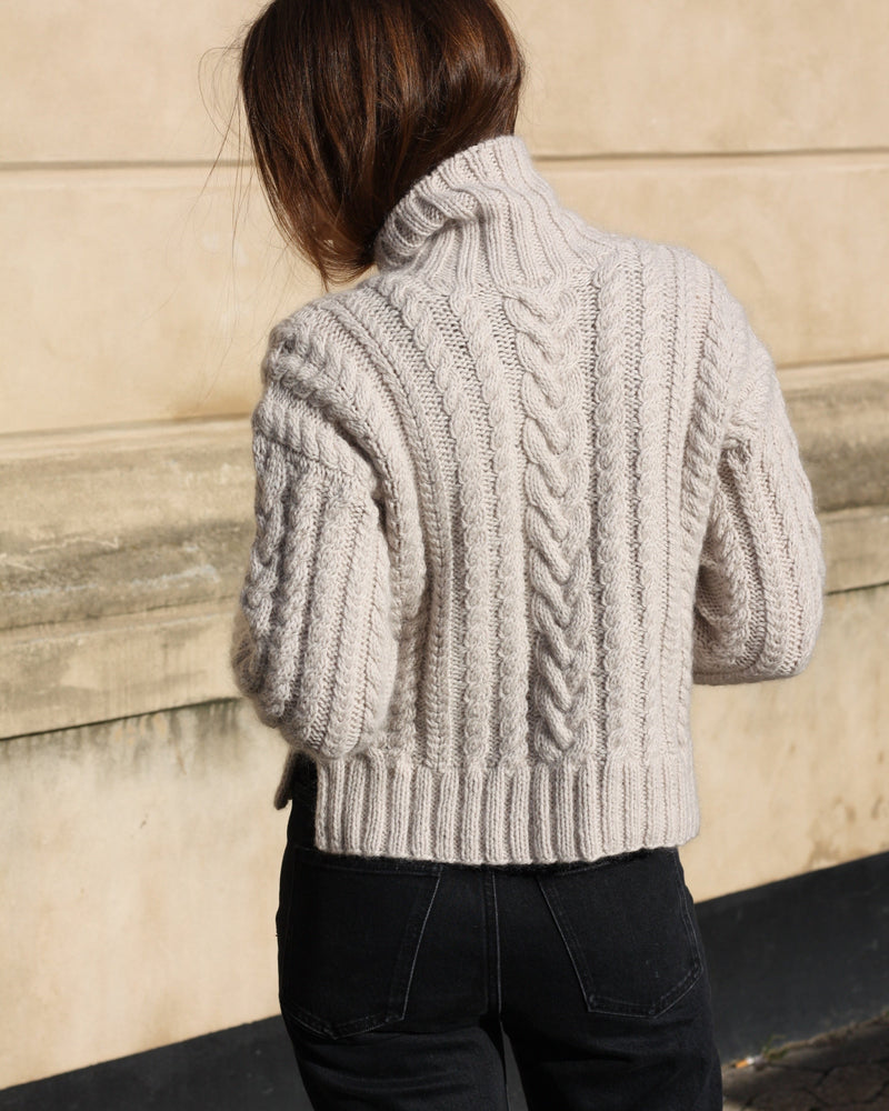 Chunky Cable Sweater – Strickanleitung & Garnpaket - BONIFAKTUR
