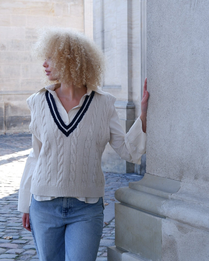 Eton Slipover – Strickanleitung & Garnpaket - BONIFAKTUR