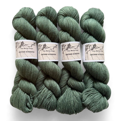 Atelier Franziska Uhl Merino Singles - BONIFAKTUR - Grüner Schiefer - Atelier Franziska Uhl Atelier Franziska Uhl Merino Singles Grüner Schiefer