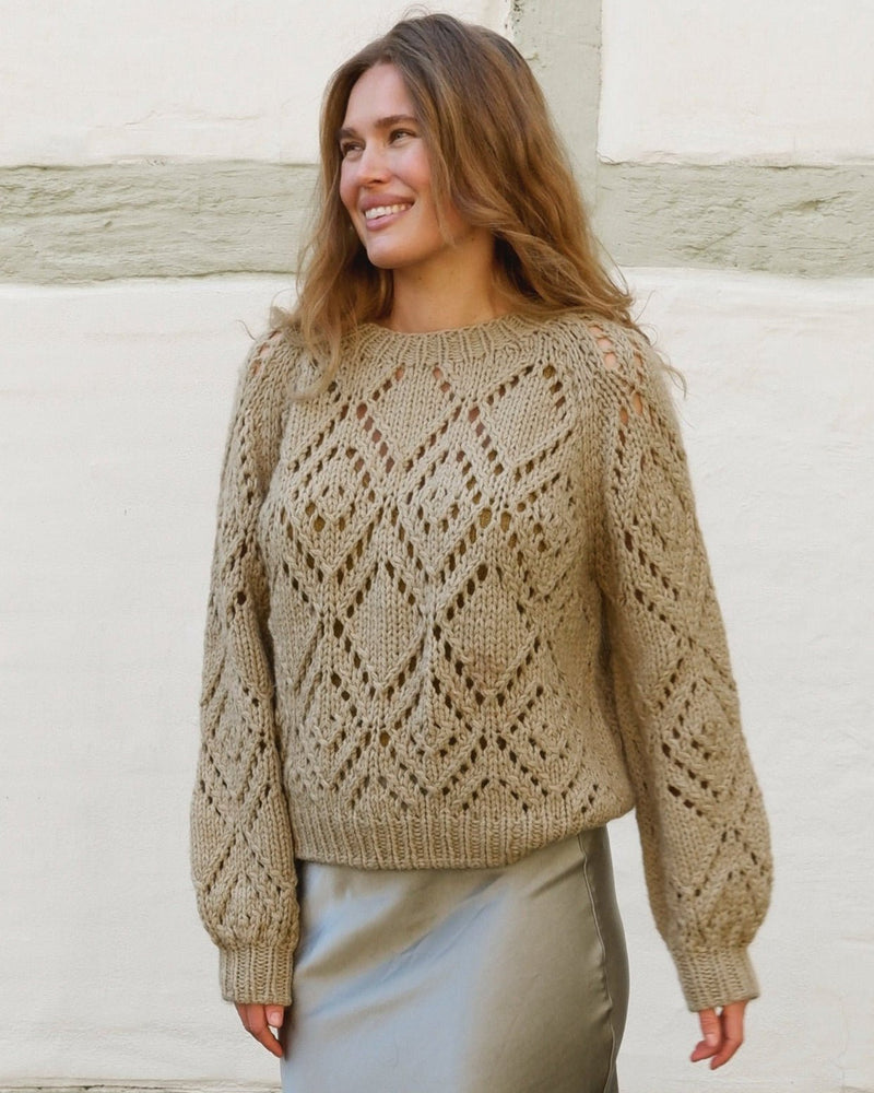 Clotilde Sweater – Strickanleitung & Garnpaket