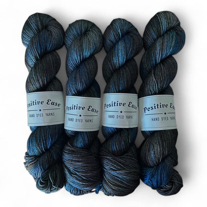 Positive Ease Pure Merino - BONIFAKTUR - Tweed Coat - Positive Ease Positive Ease Pure Merino Tweed Coat